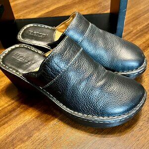 Women's Black Born Leather Clogs Mules Shoes Size 6